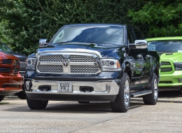 Dodge-Ram-LARAMIE-4x4-Crew