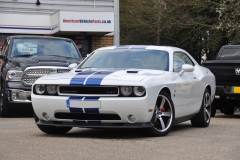 challenger-srt8-white