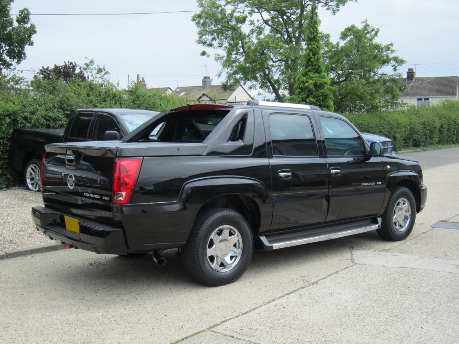 Chevrolet Avalanche Black