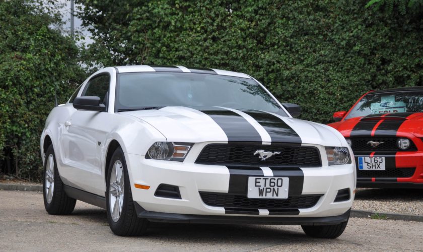 Ford Mustang V6 2011