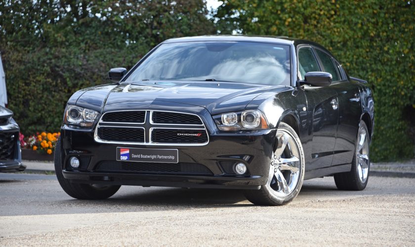 Dodge Charger SXT Plus Black