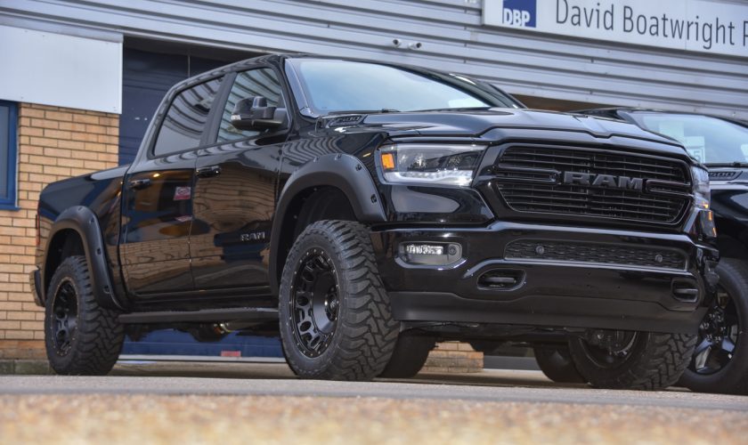 2019 RAM Bighorn Black Package Toyo