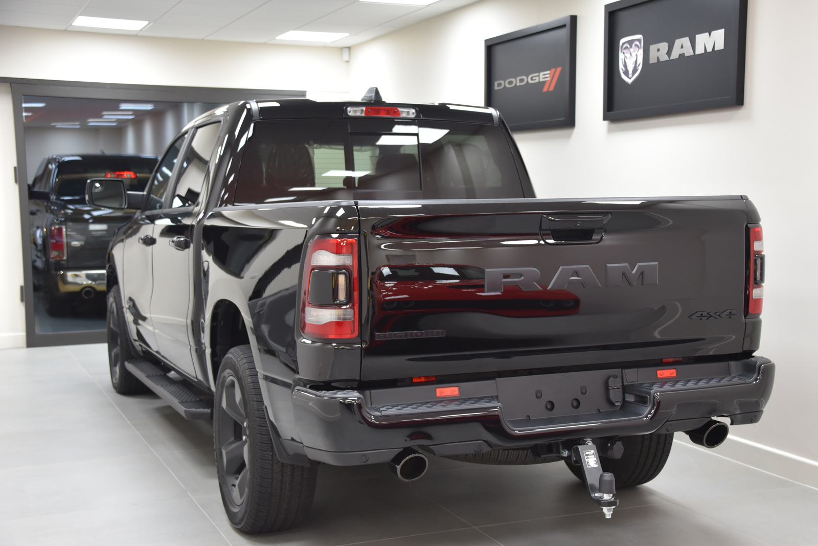 2019 Bighorn 4x4 Ram Crew in Diamnond Black Clearcoat. 5.7