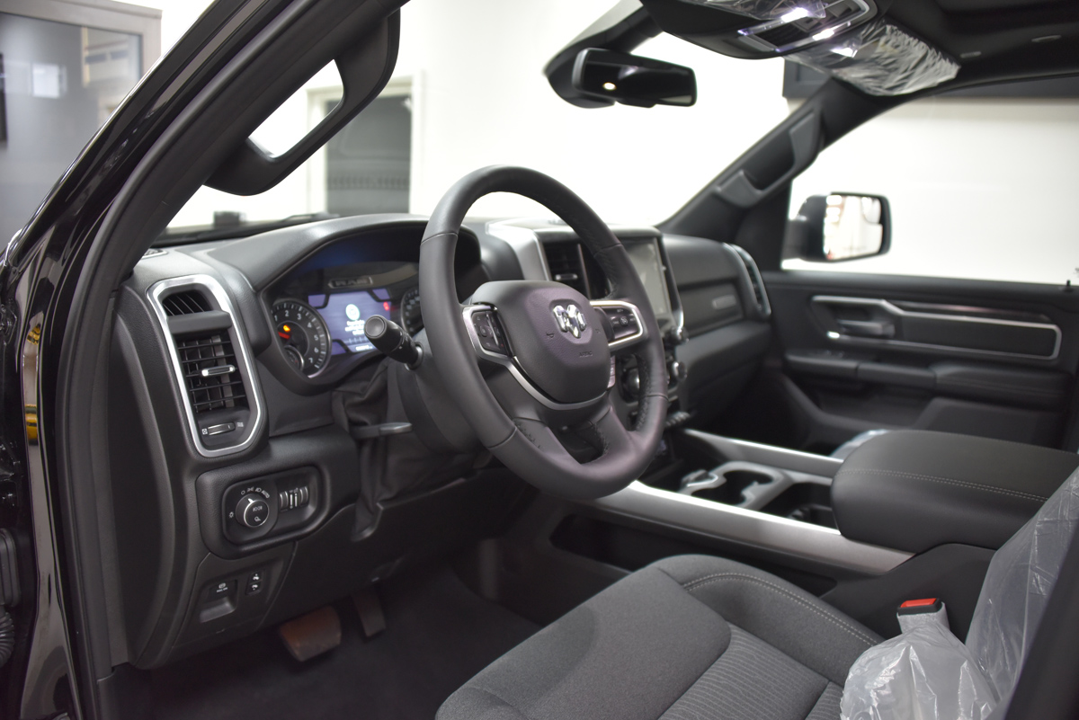 2019 Bighorn 4x4 Ram Crew in Diamnond Black Clearcoat. 5.7