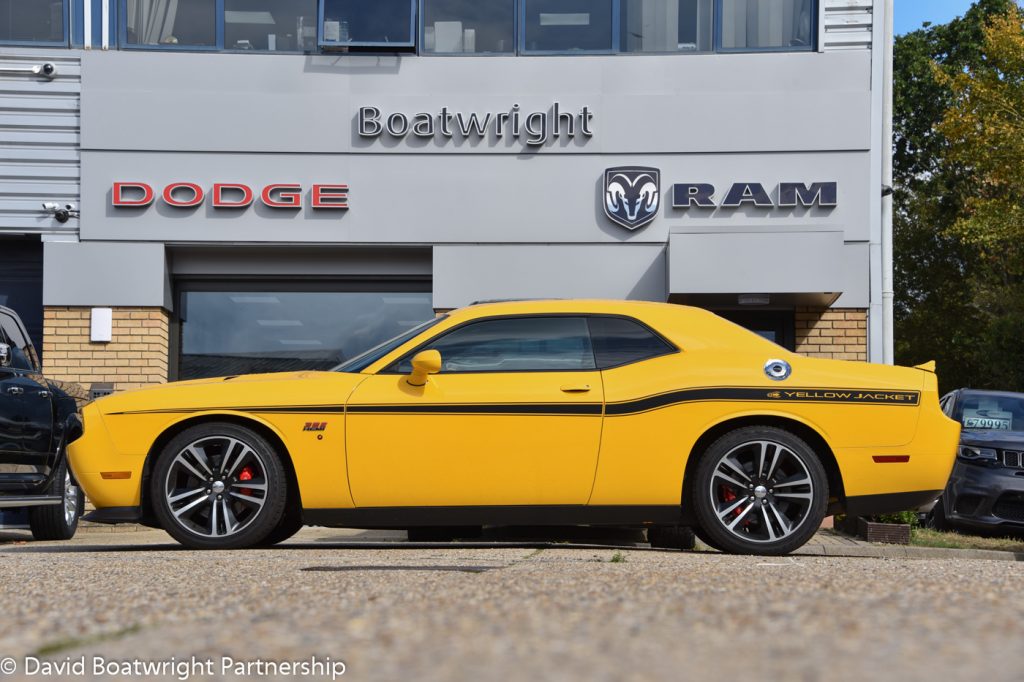 Dodge Challenger SRT8 6.4