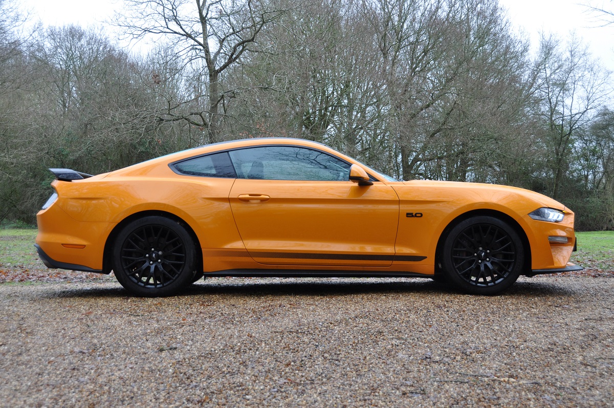 FORD MUSTANG GT V8 RHD