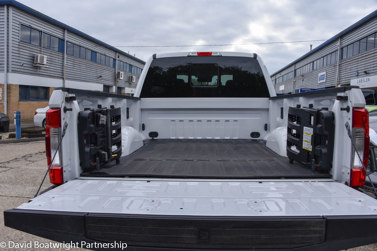 Ford F-250 Diesel White