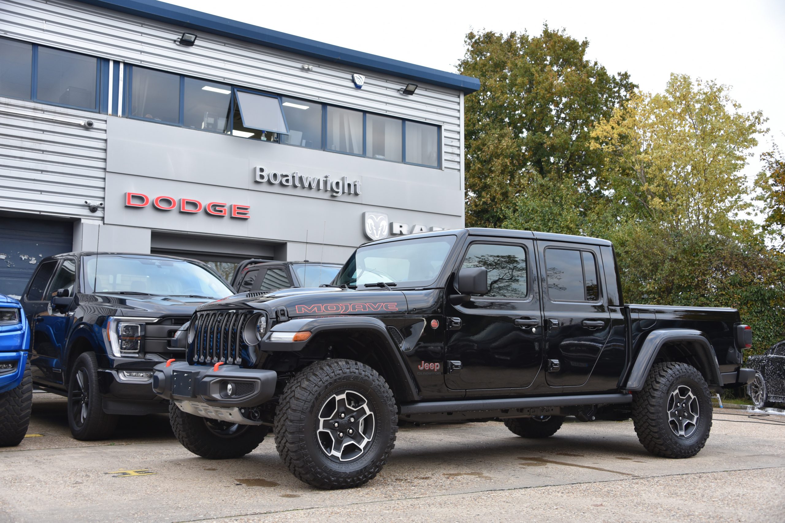 Jeep Gladiator Mojave 4x4 Pickup UK New Jeep Pickup