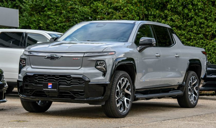 Silverado RST EV
