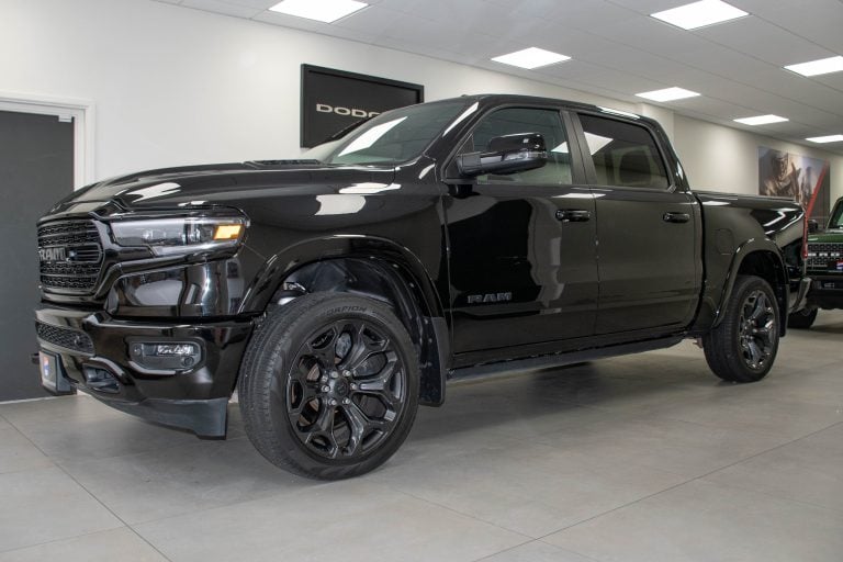2024 Ram 1500 Limited Night Hemi V8
