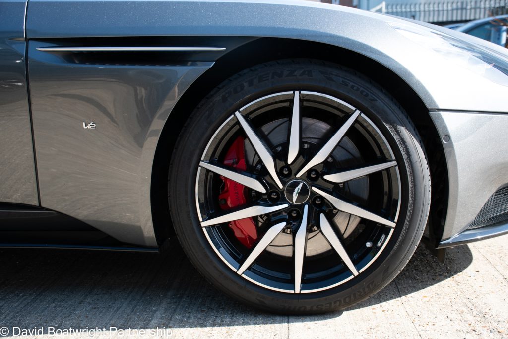 Aston Martin DB11 Launch Edition V12