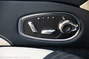 Aston Martin DB11 Launch Edition V12