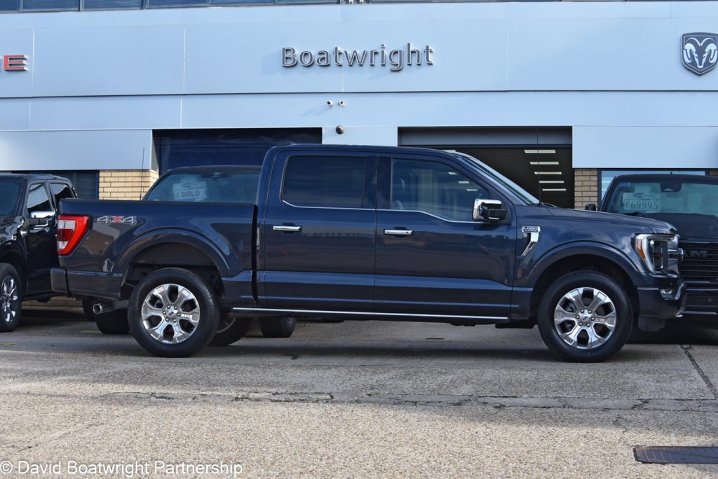 New Ford F-150 Platinum for sale - Right side